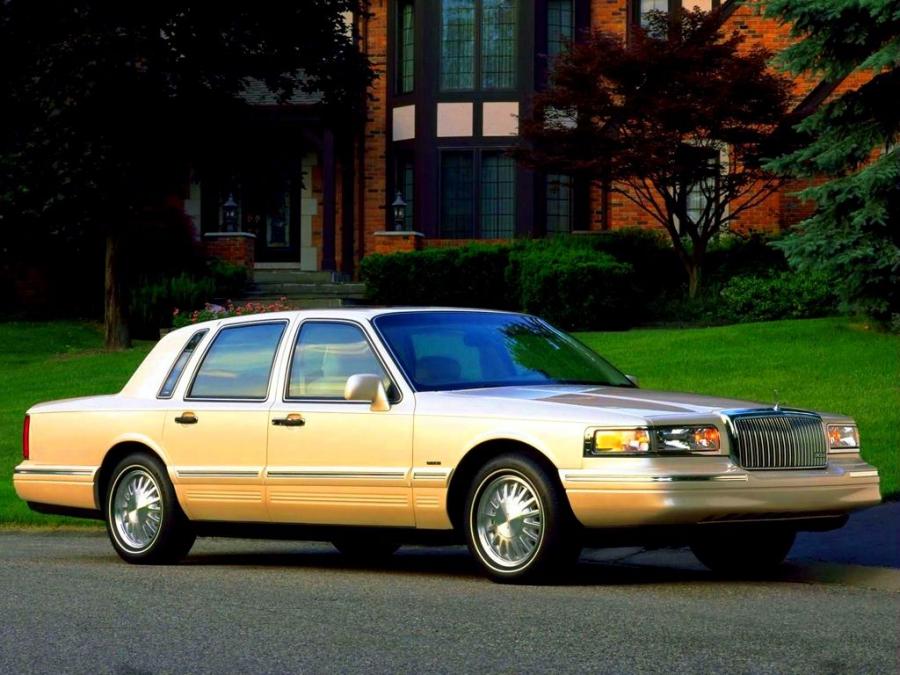  Lincoln Town Car 1994 года  (фото 6 из 16)
